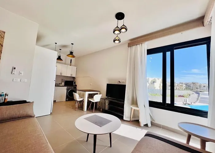 Modern 3br Escape - Panoramic Lagoon & Sea Views Hurghada