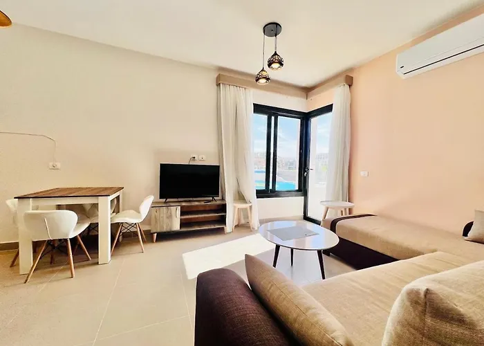 Modern 3br Escape - Panoramic Lagoon & Sea Views * Hurghada
