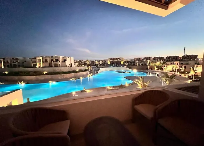 Modern 3br Escape - Panoramic Lagoon & Sea Views Appartement *