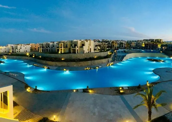 Modern 3br Escape - Panoramic Lagoon & Sea Views