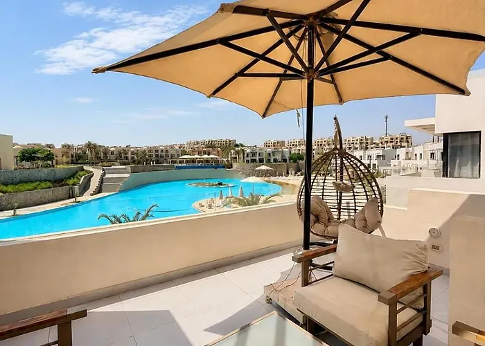 Modern 3br Escape - Panoramic Lagoon & Sea Views Hurghada