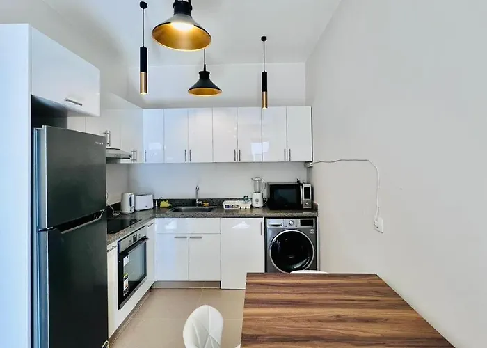 Appartement Modern 3br Escape - Panoramic Lagoon & Sea Views *